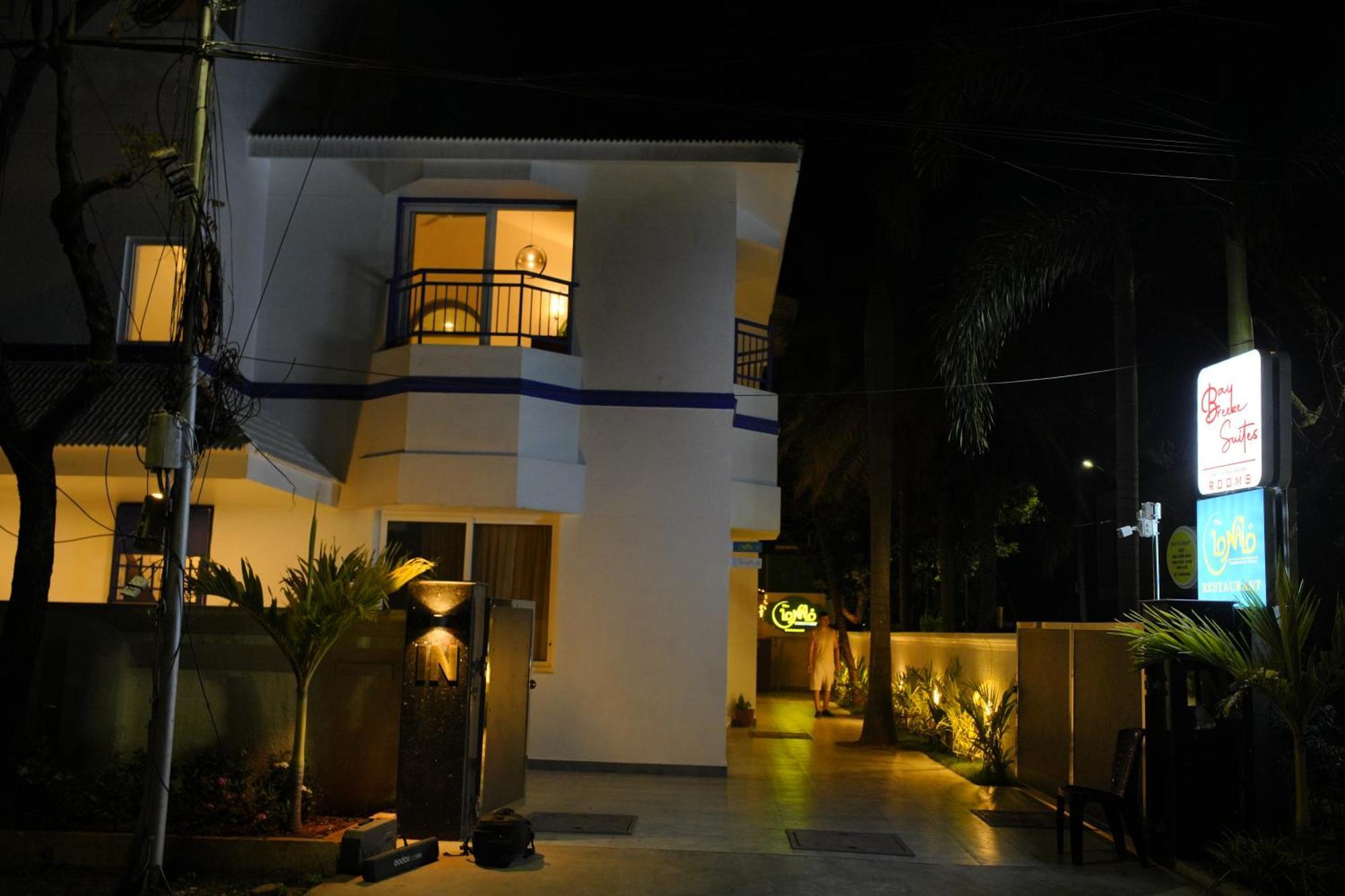 Bay Breeze Suites Chennai Ngoại thất bức ảnh