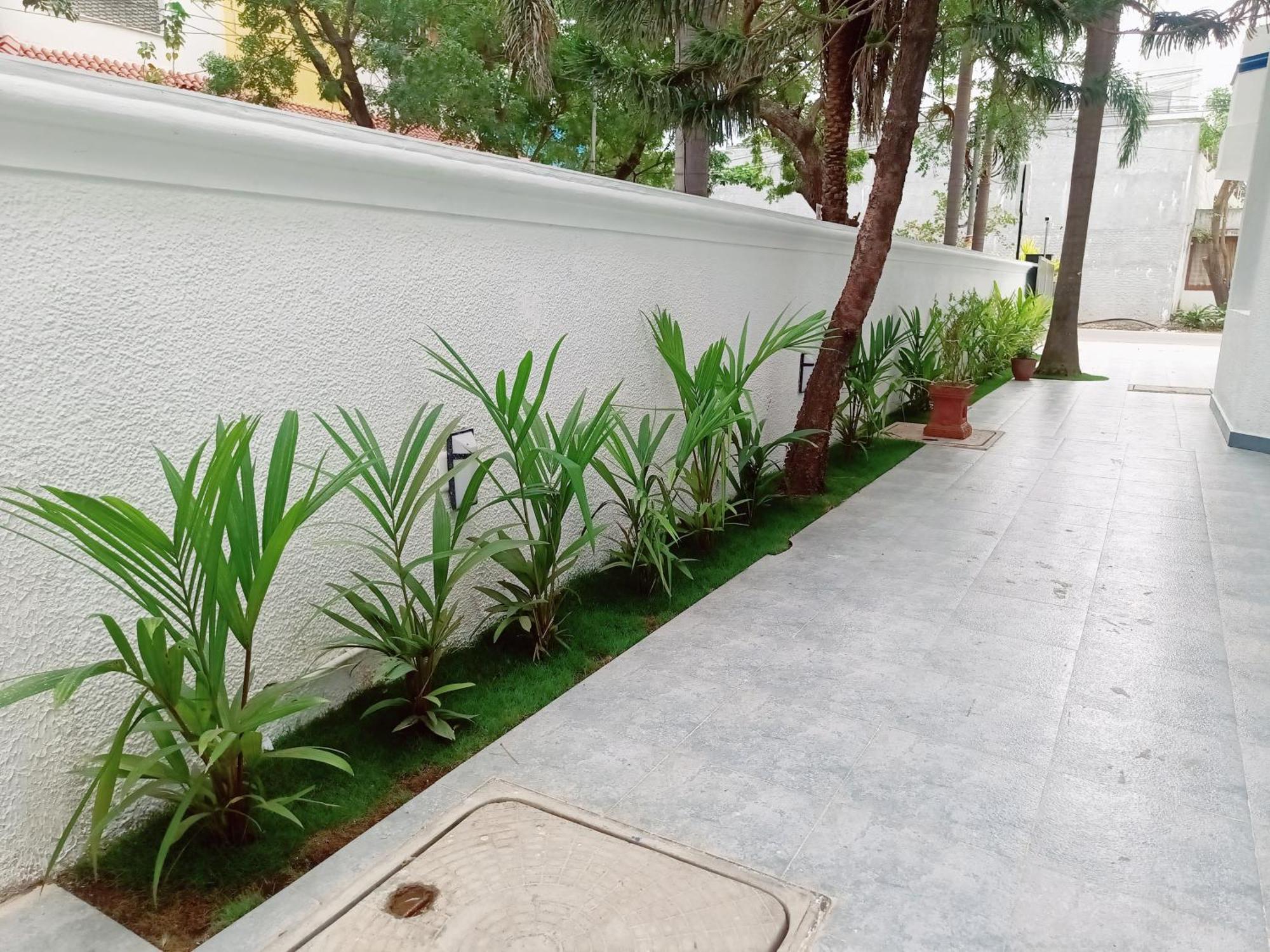 Bay Breeze Suites Chennai Ngoại thất bức ảnh