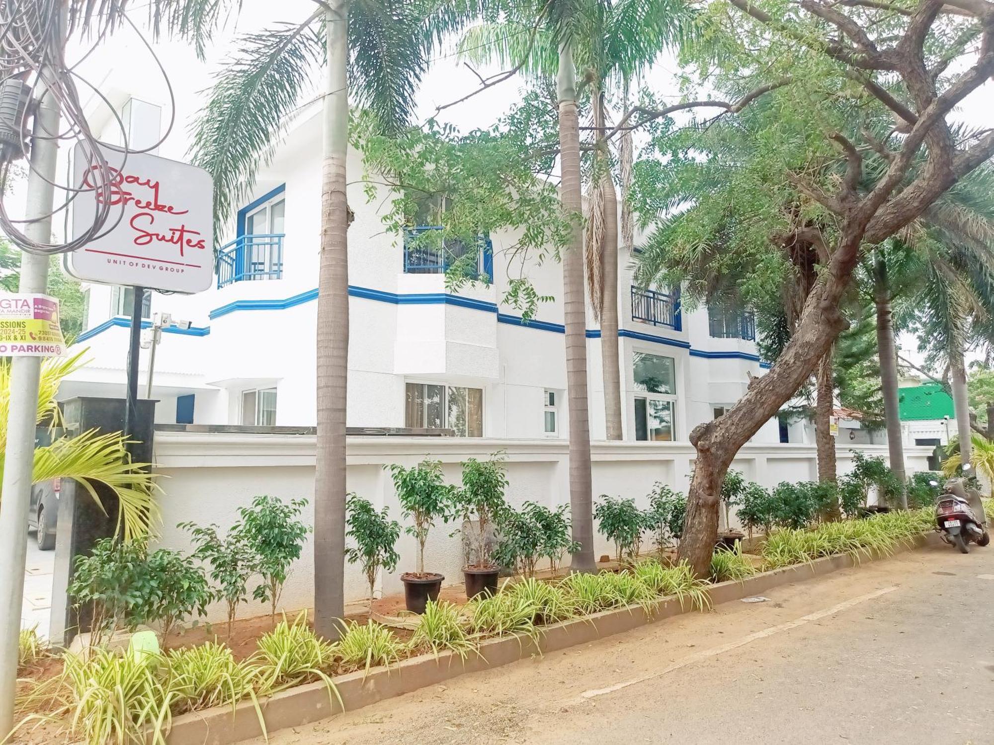 Bay Breeze Suites Chennai Ngoại thất bức ảnh