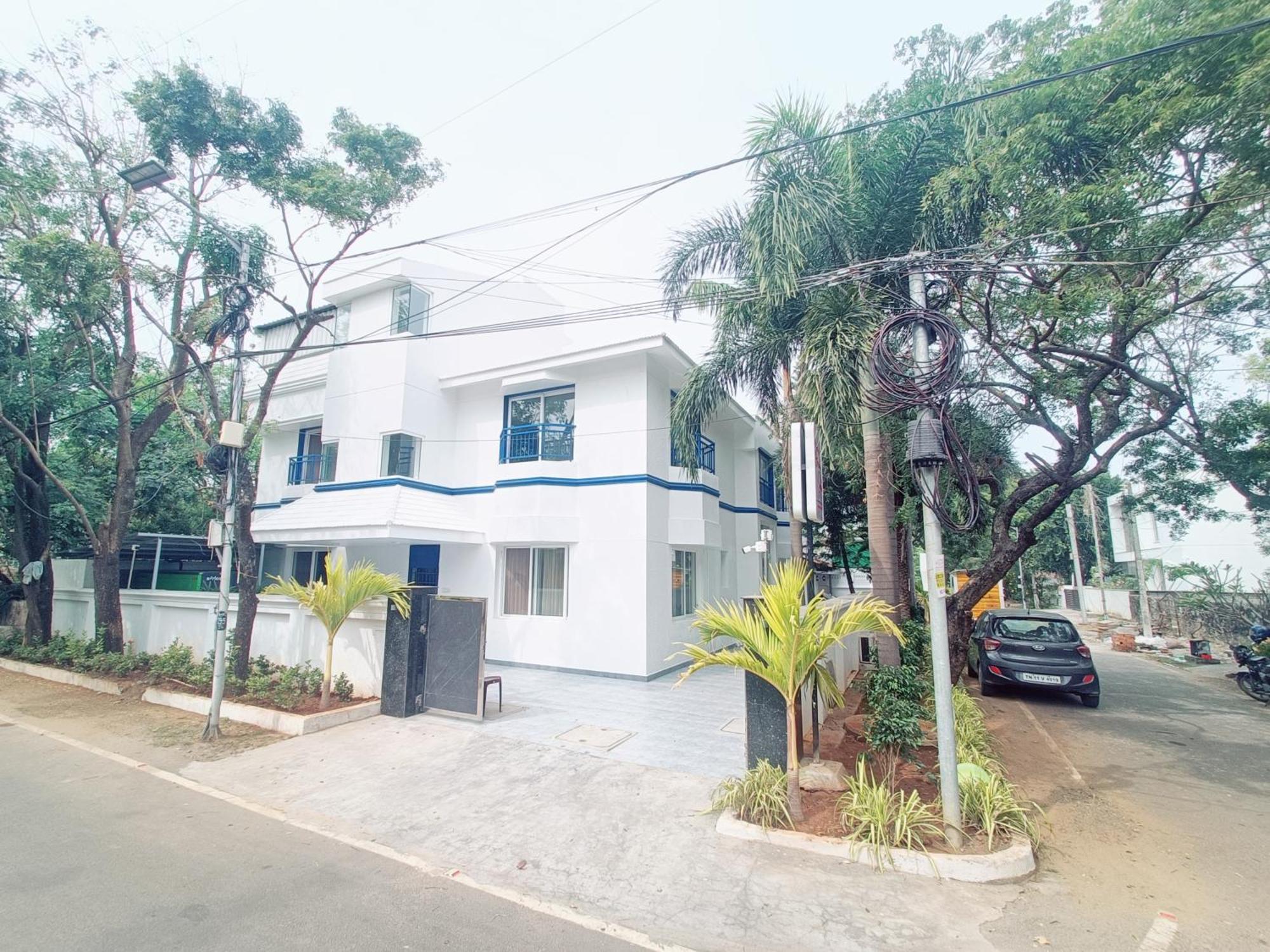 Bay Breeze Suites Chennai Ngoại thất bức ảnh