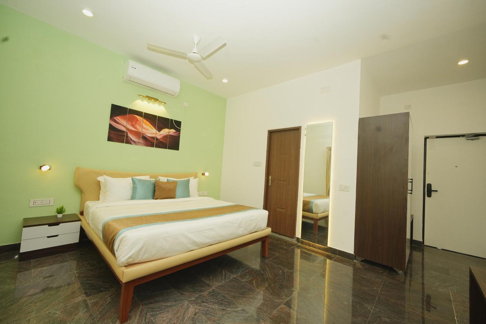 Bay Breeze Suites Chennai Ngoại thất bức ảnh